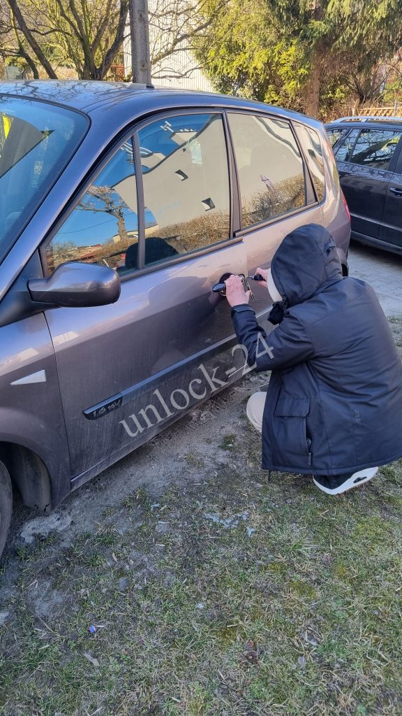 awatyjne otwieranie samochodu 2